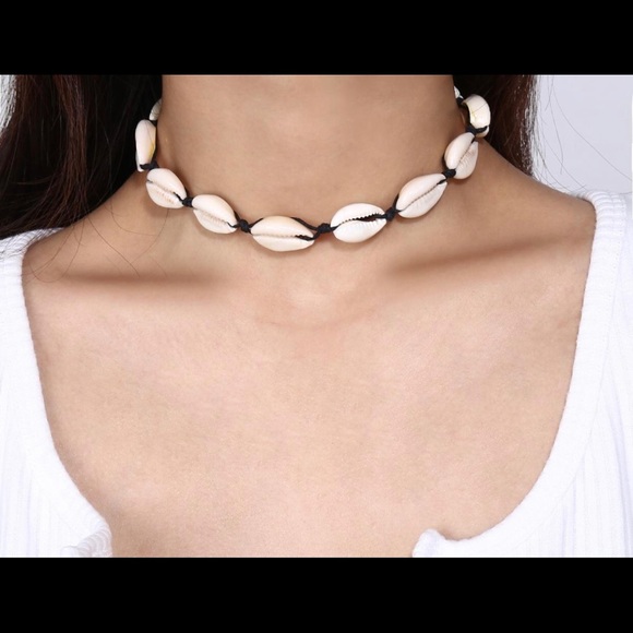 Shell Necklace Set (vsco) - Picture 2 of 4